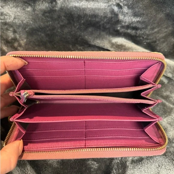 Gucci Beige and Pink Signature Wallet - Picture 8 of 13